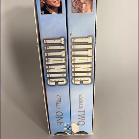 Titanic 2 DVD Set Boxed Winner Of 2 Academy Awards Best Picture Top Of The World - Picture 4 of 7